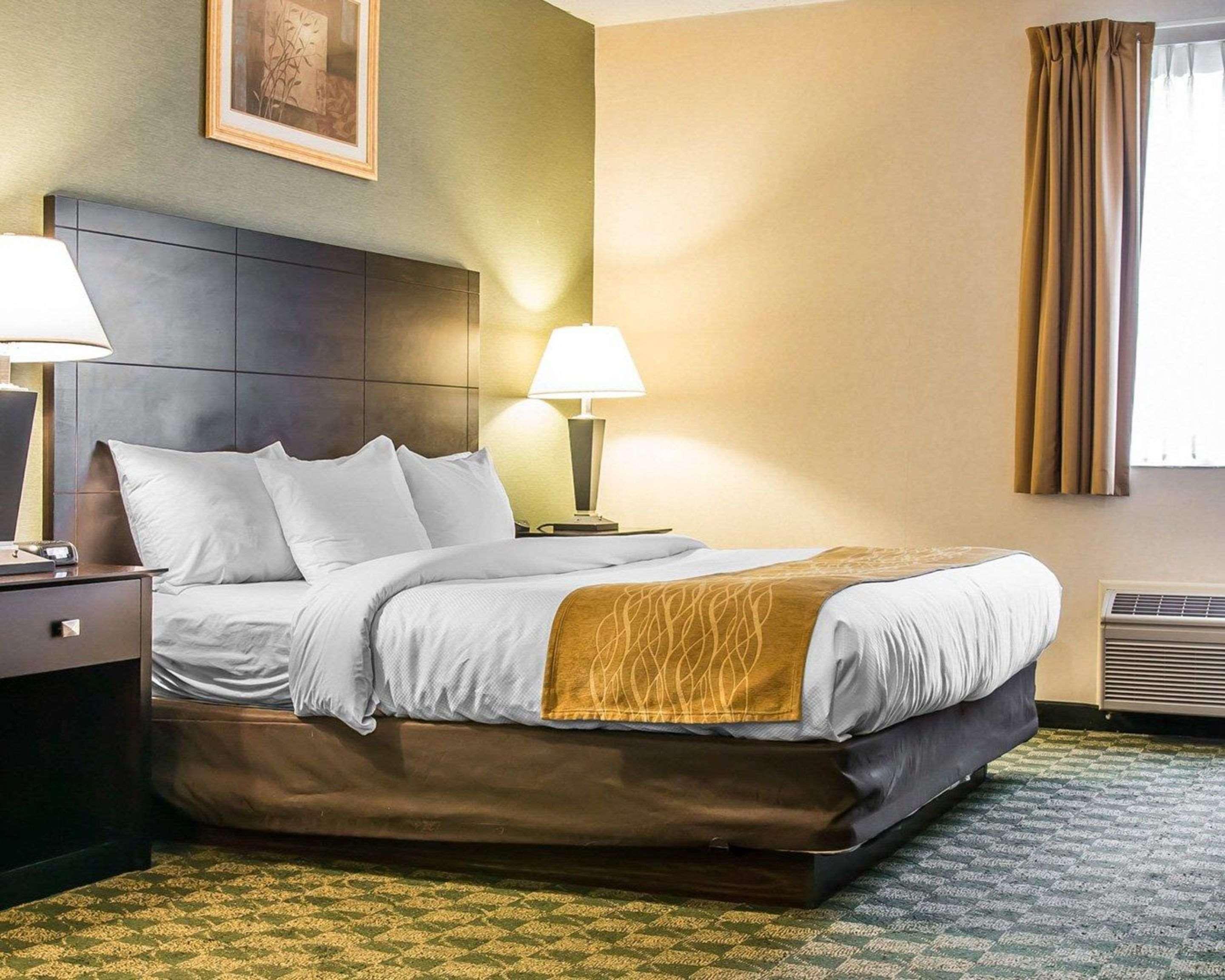 Comfort Inn Whitehall Near Michigan'S Adventure Екстериор снимка